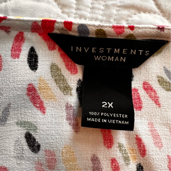 Beautiful shirt by Investments Woman in 2XL - Picture 2 of 5
